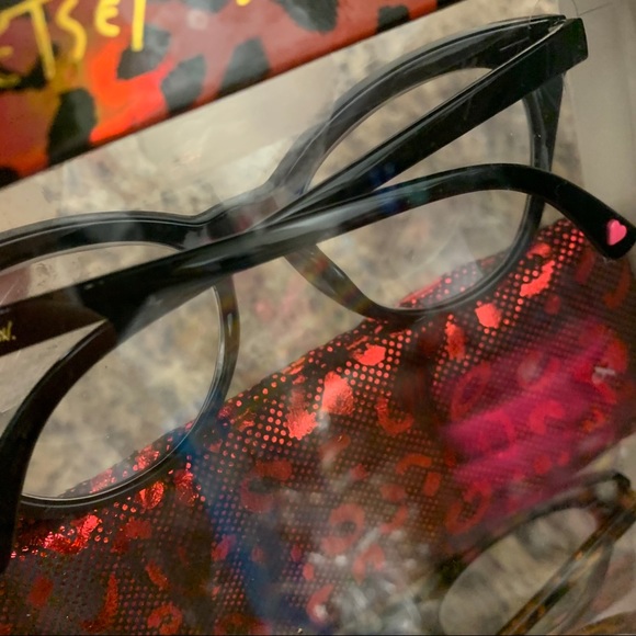 NIB Betsey Johnson Reading Glasses Set - Picture 4 of 5